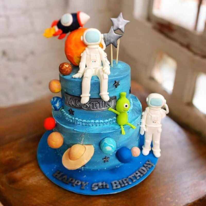 Astronaut cake/ Space Explorer Cake