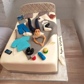 Teenager messy bedroom boy cake