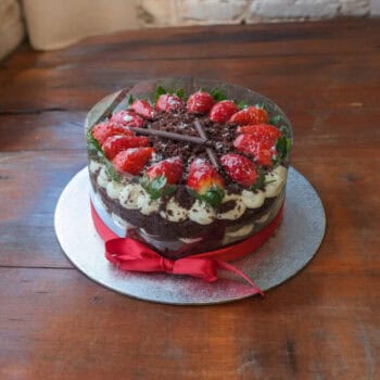 Strawberry & chocolate cake