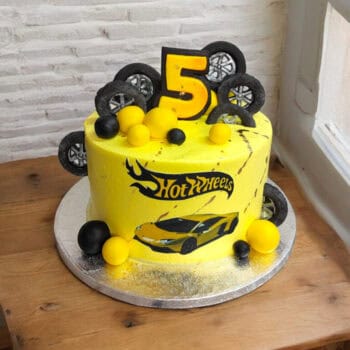Hot wheels inspired cake
