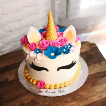 Magical Unicorn First Birthday Cake !