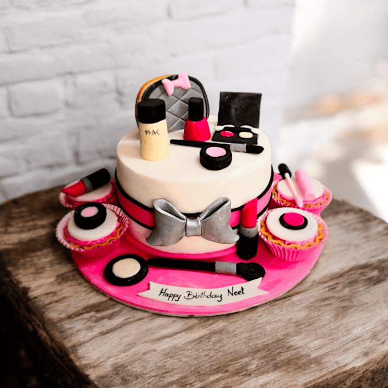 Make up artist cake