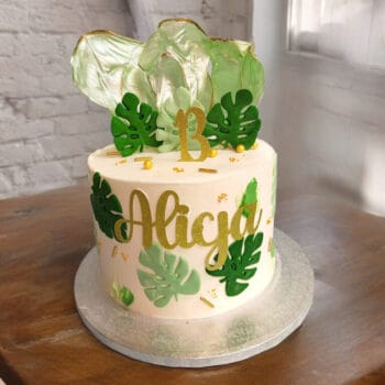 Monstera green leafs cake
